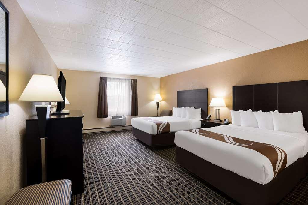 Quality Inn & Suites Big Rapids Zimmer foto